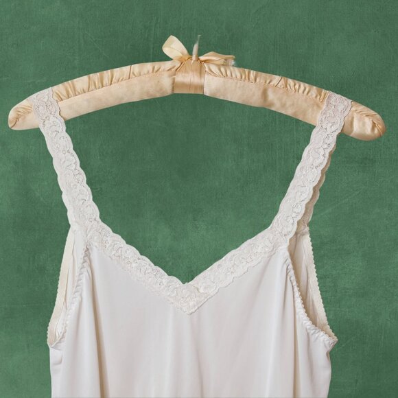 White Slip with Lace Trim, Brand Unknown, 34" Bust - Picture 4 of 5